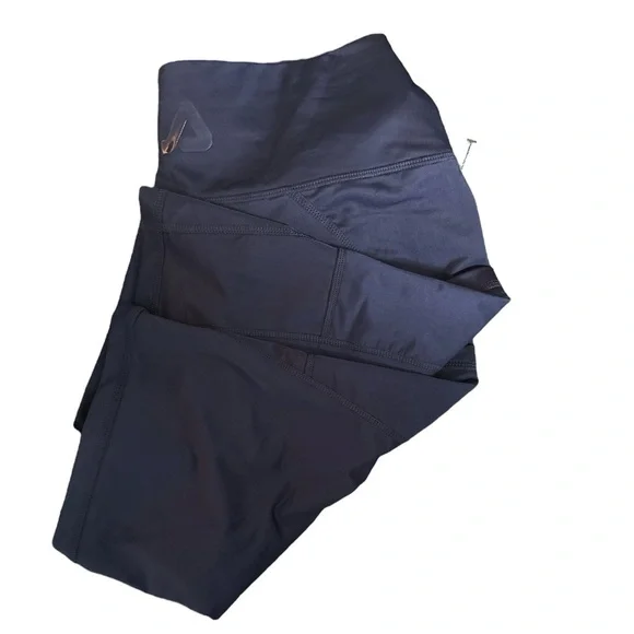 CLEARANCE NWT Fila 2Pocket Bike Shorts - Picture 4 of 5